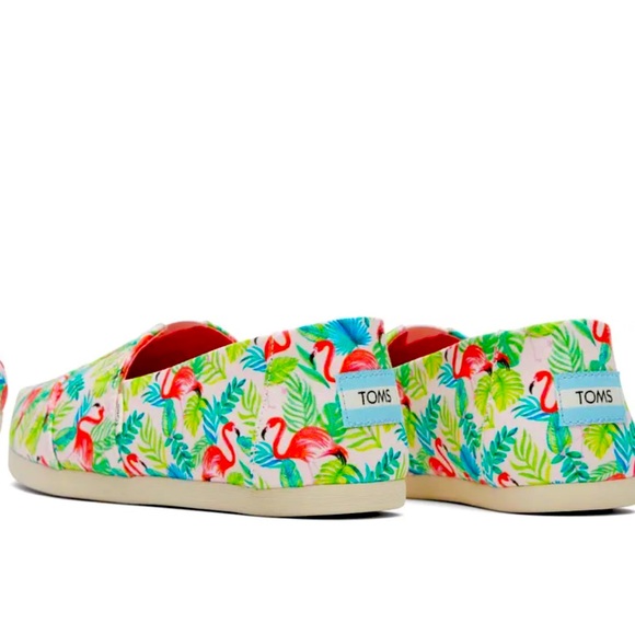 New x Paper Source Alpargata Slip-On
TOMS - Picture 7 of 13